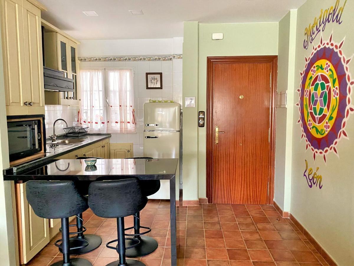 شقة Housing Leon Marigold المظهر الخارجي الصورة